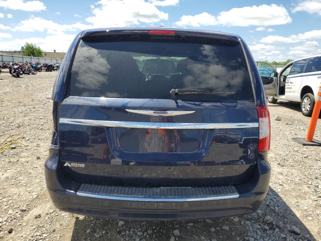 2016 Chrysler Town & Country Touring VIN: 2C4RC1BG3GR129218 Lot: 65221195