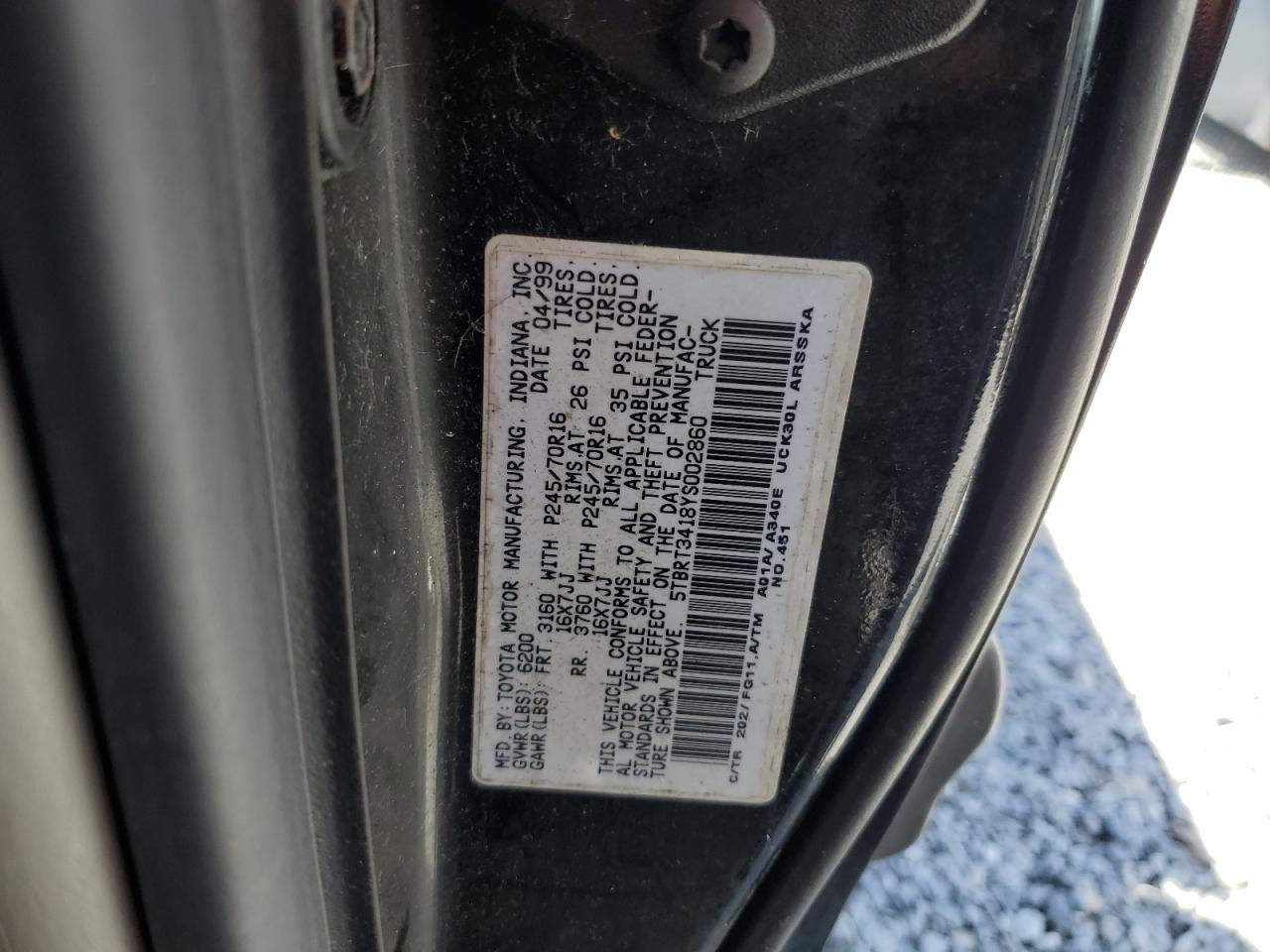 2000 Toyota Tundra Access Cab VIN: 5TBRT3418YS002860 Lot: 63071395