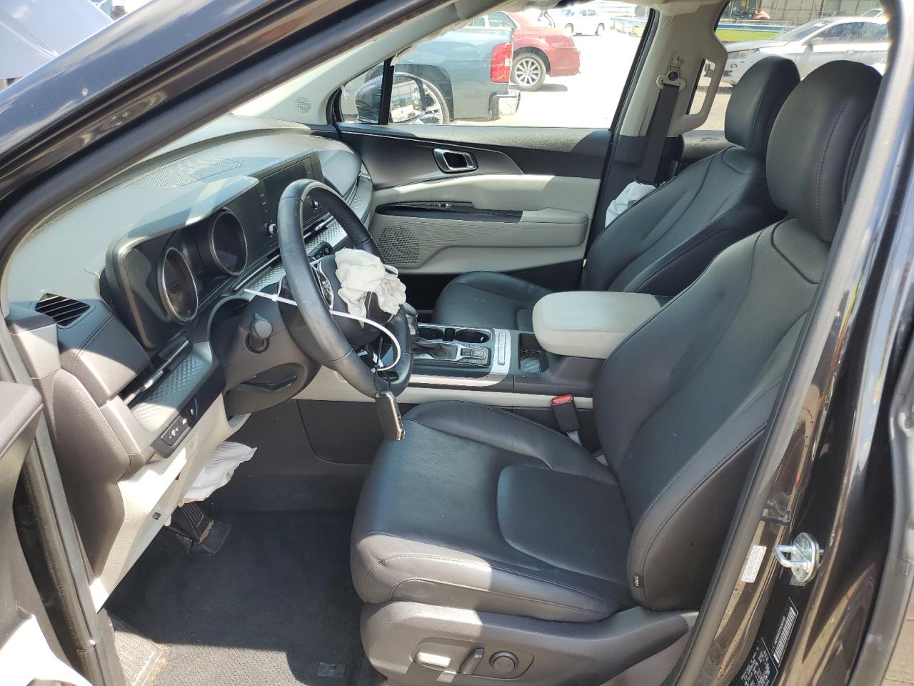 2023 Kia Carnival Lx VIN: KNDNB4H33P6260468 Lot: 63297565
