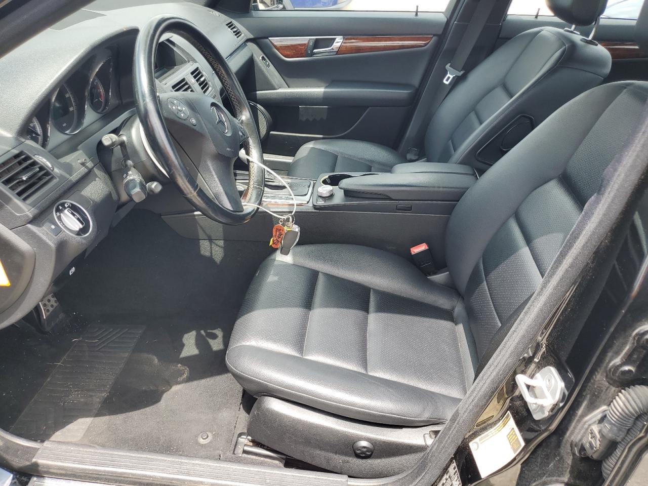 2011 Mercedes-Benz C 300 4Matic VIN: WDDGF8BB0BR172463 Lot: 64759445