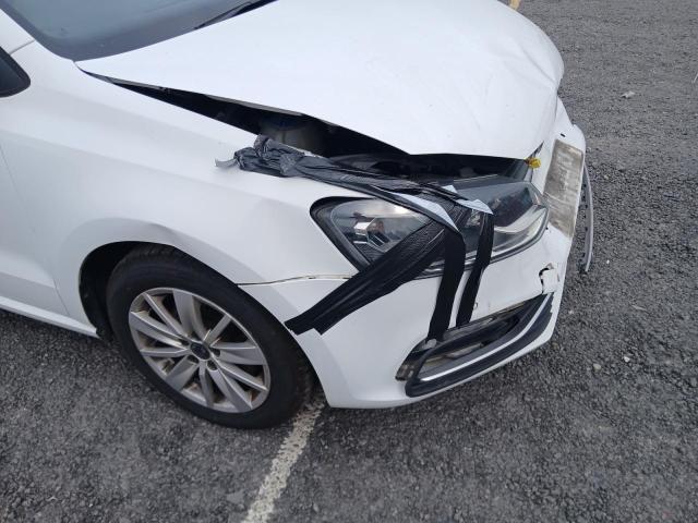 2015 VOLKSWAGEN POLO SE TS