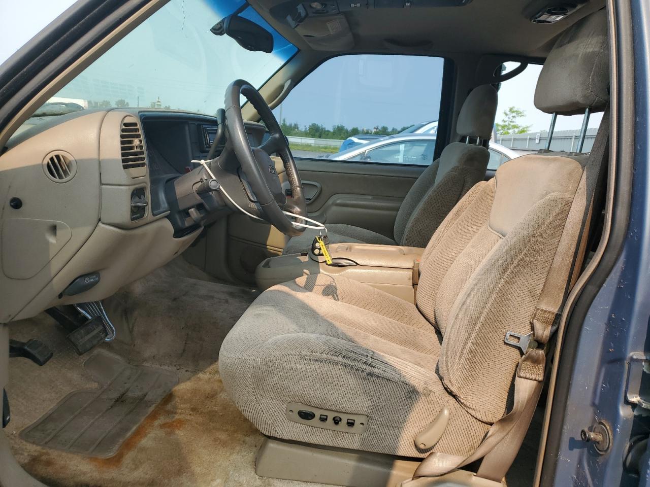 1999 Chevrolet Suburban C1500 VIN: 3GNEC16R3XG214017 Lot: 62480375