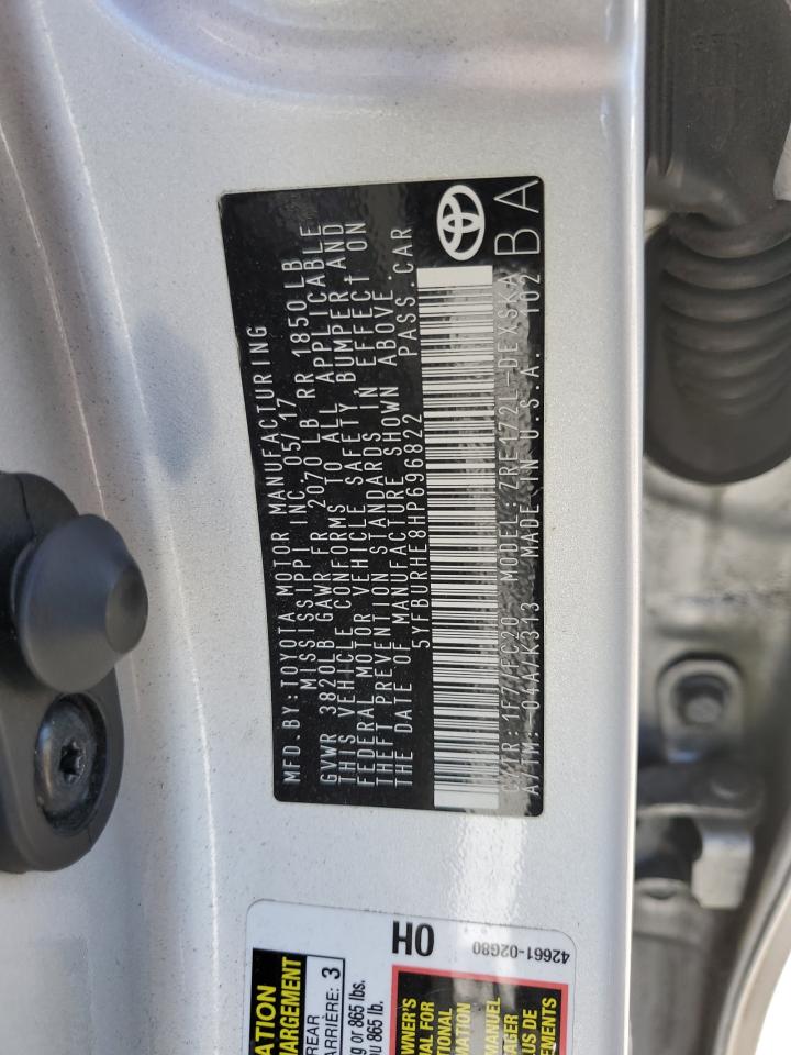 2017 Toyota Corolla L VIN: 5YFBURHE8HP696822 Lot: 65637045
