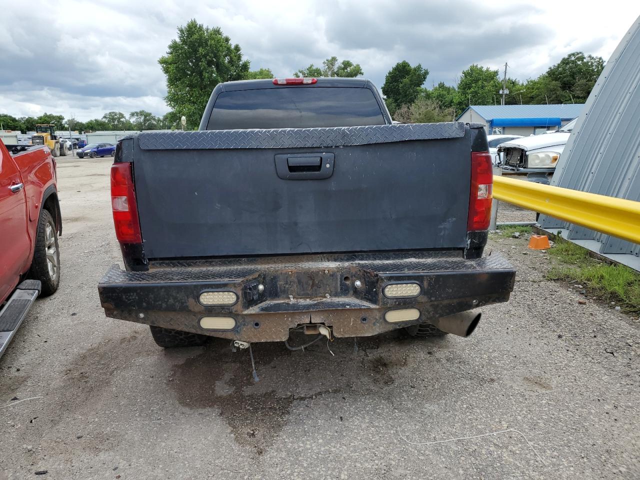 2008 Chevrolet Silverado K2500 Heavy Duty VIN: 1GCHK23618F103672 Lot: 63964635