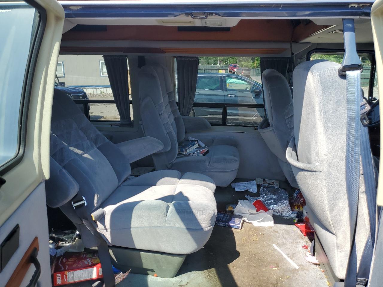1994 Dodge Ram Van B250 VIN: 2B6HB21Y0RK105747 Lot: 64283805