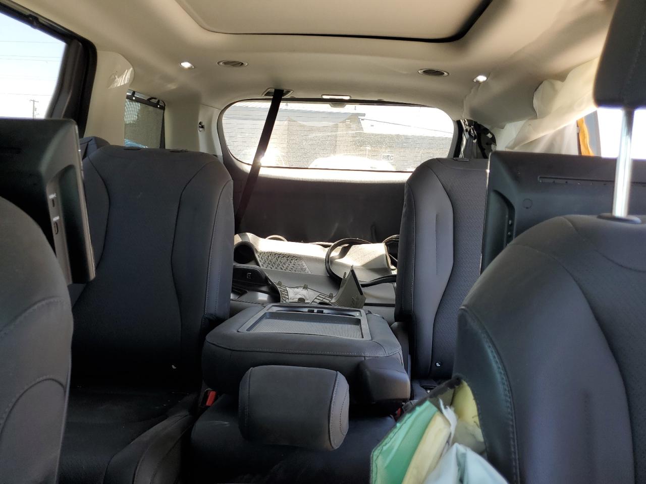 2025 Kia Carnival Sx VIN: KNDNE5KA7S6047424 Lot: 63127445