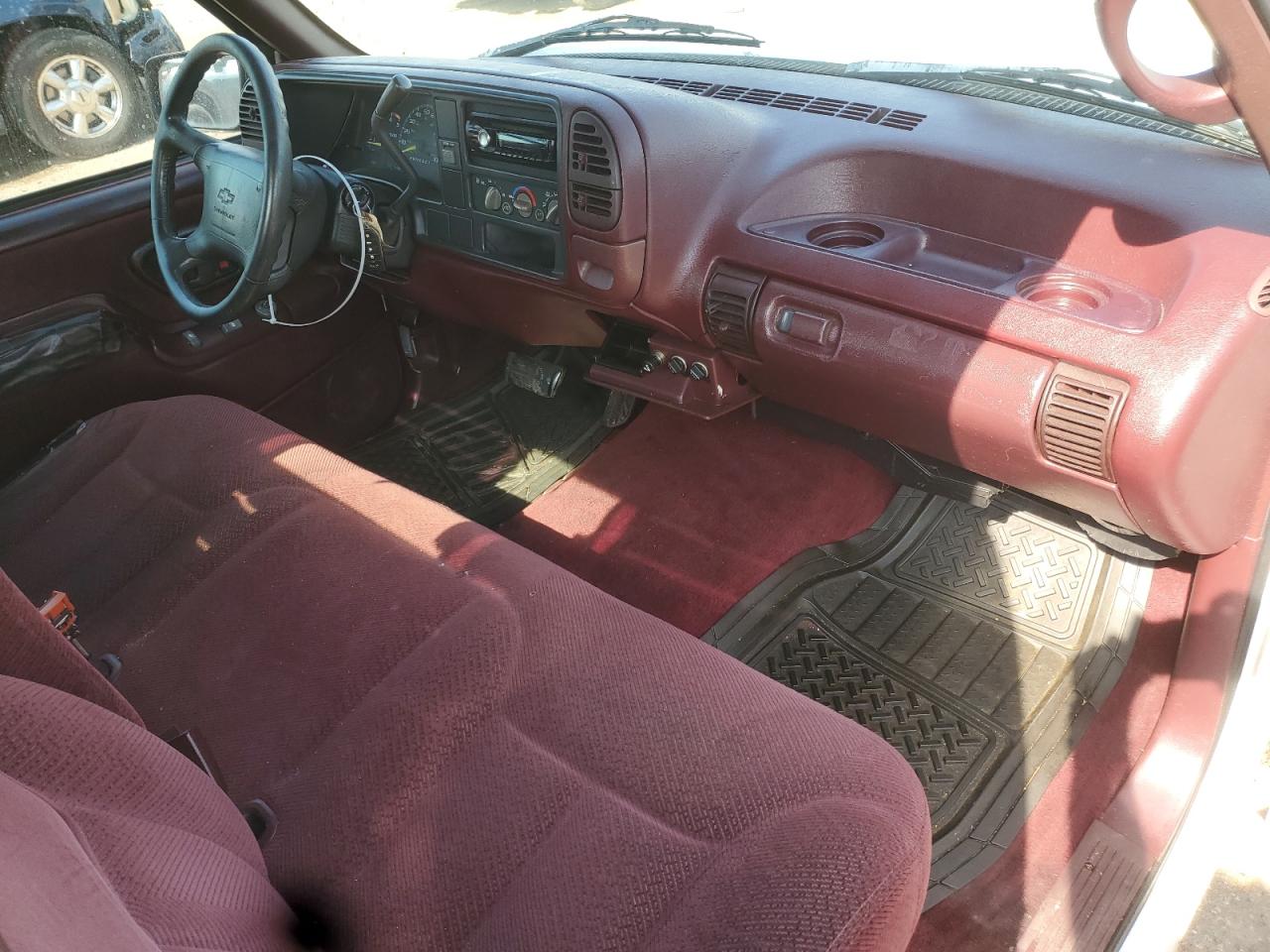 1995 Chevrolet Gmt-400 C1500 VIN: 1GCEC14Z0SZ260635 Lot: 63016825
