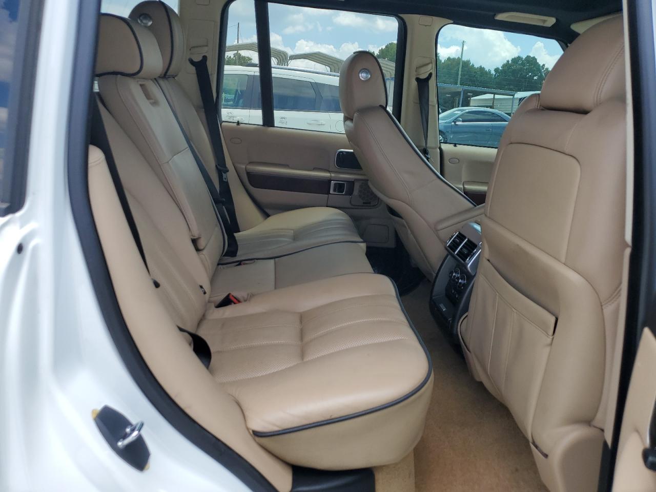 SALMF1E48BA335823 2011 Land Rover Range Rover Hse Luxury