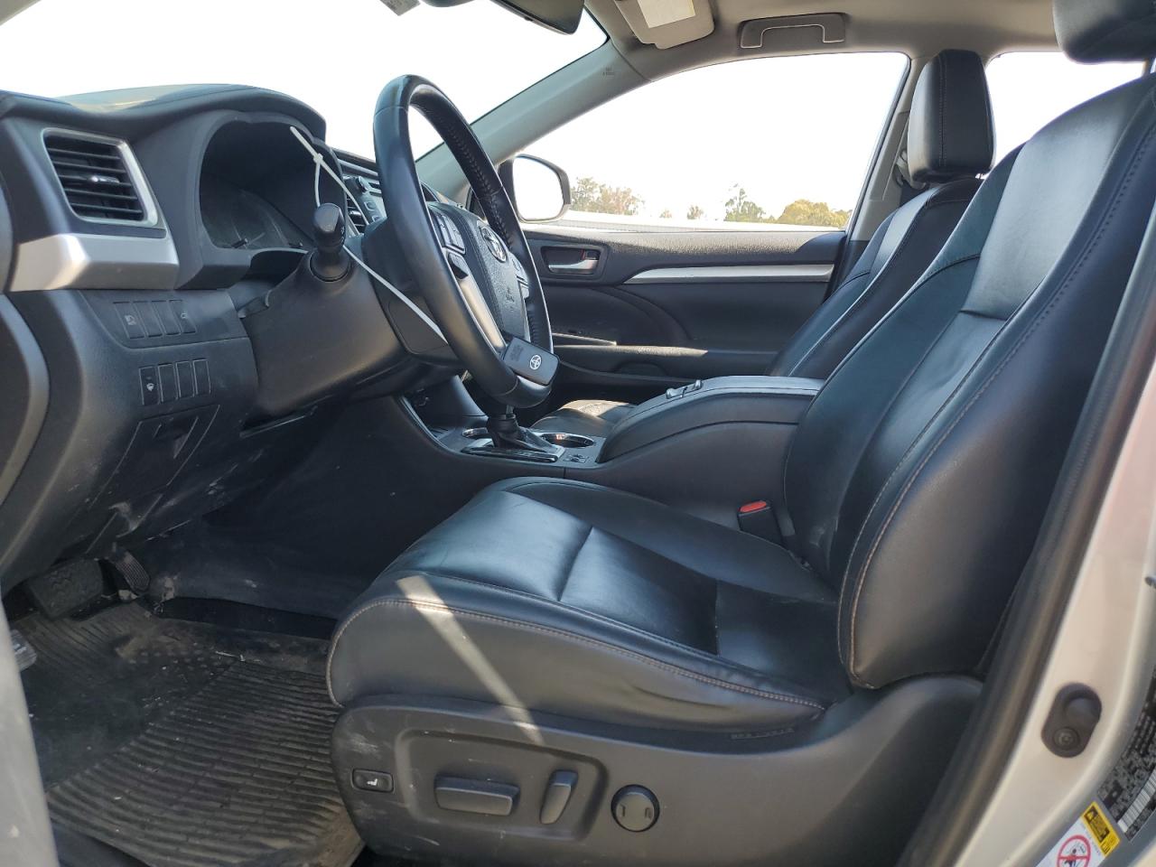 2019 Toyota Highlander Hybrid VIN: 5TDJGRFH0KS058921 Lot: 64469095