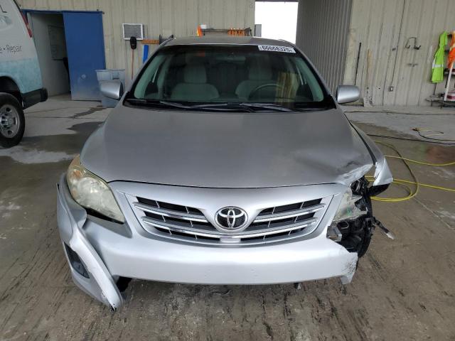  TOYOTA COROLLA 2013 Srebrny