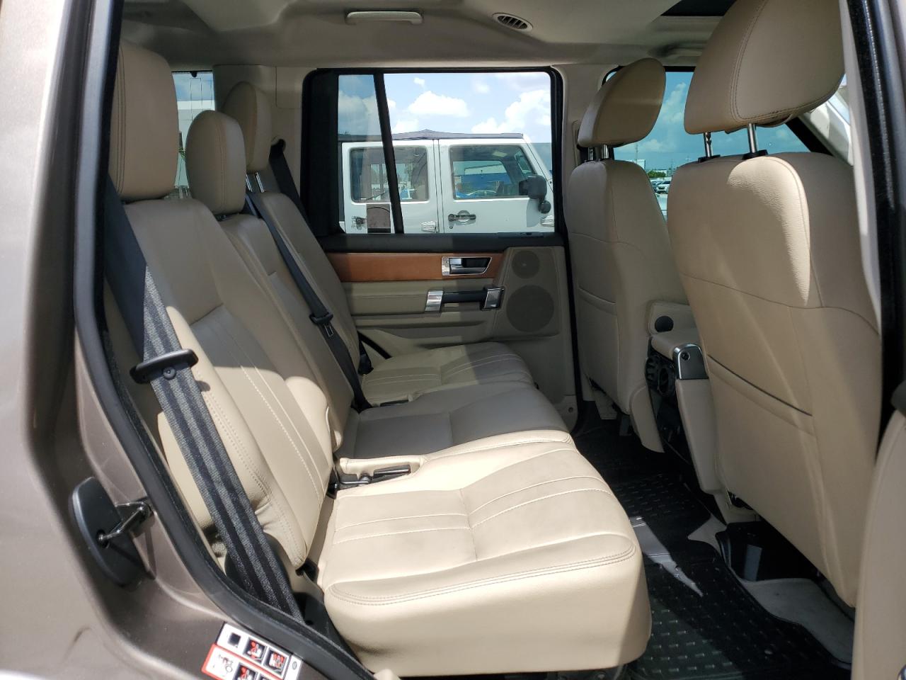 2015 Land Rover Lr4 Hse VIN: SALAG2V68FA46331 Lot: 63809955