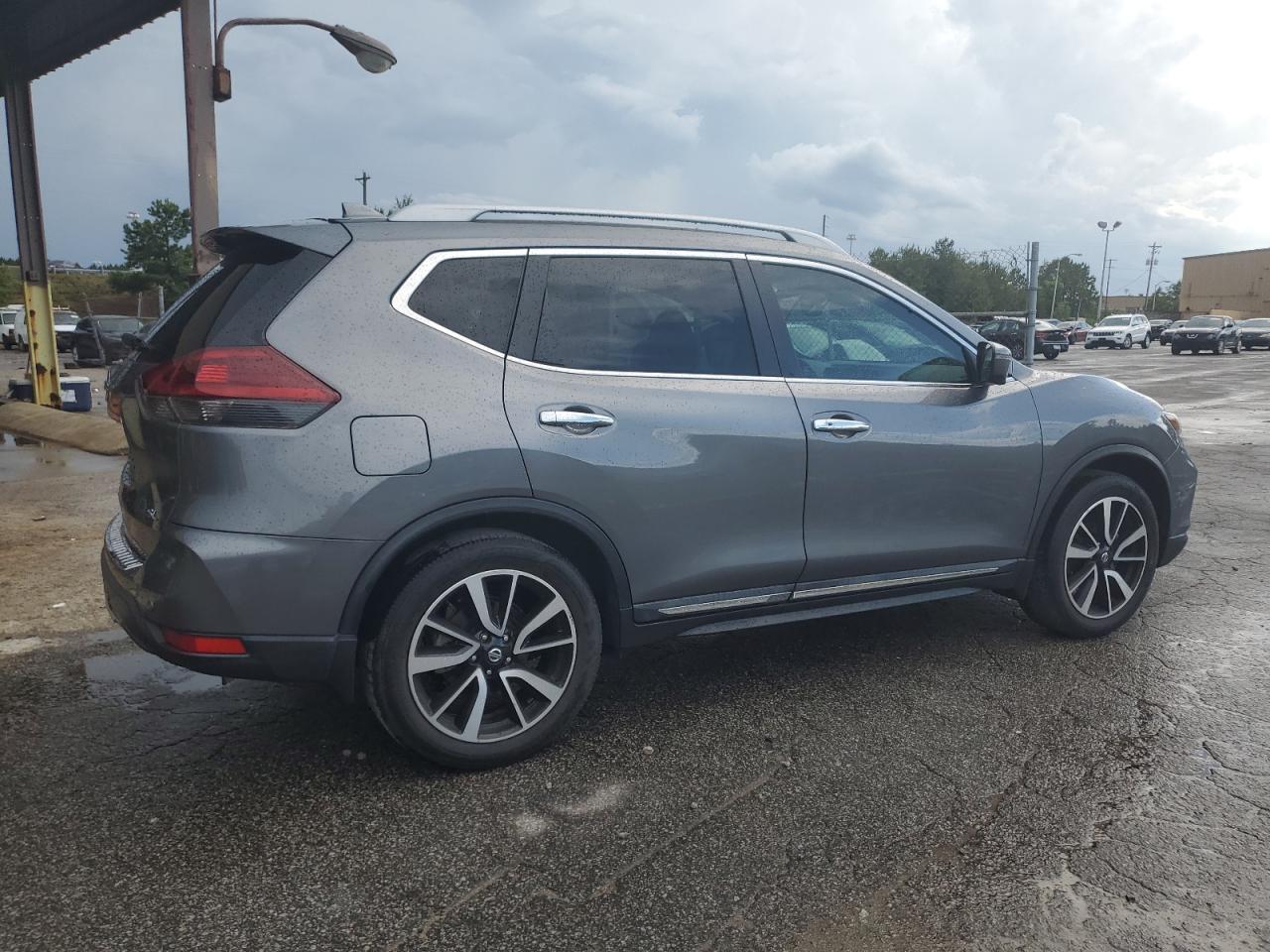 Nissan Rogue s 2020