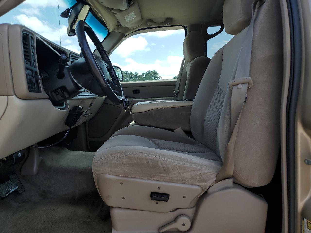 2005 Chevrolet Suburban K1500 VIN: 1GNFK16Z55J218718 Lot: 64479405