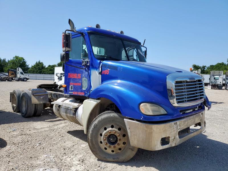 2003 Freightliner Columbia 120 Semi Truck