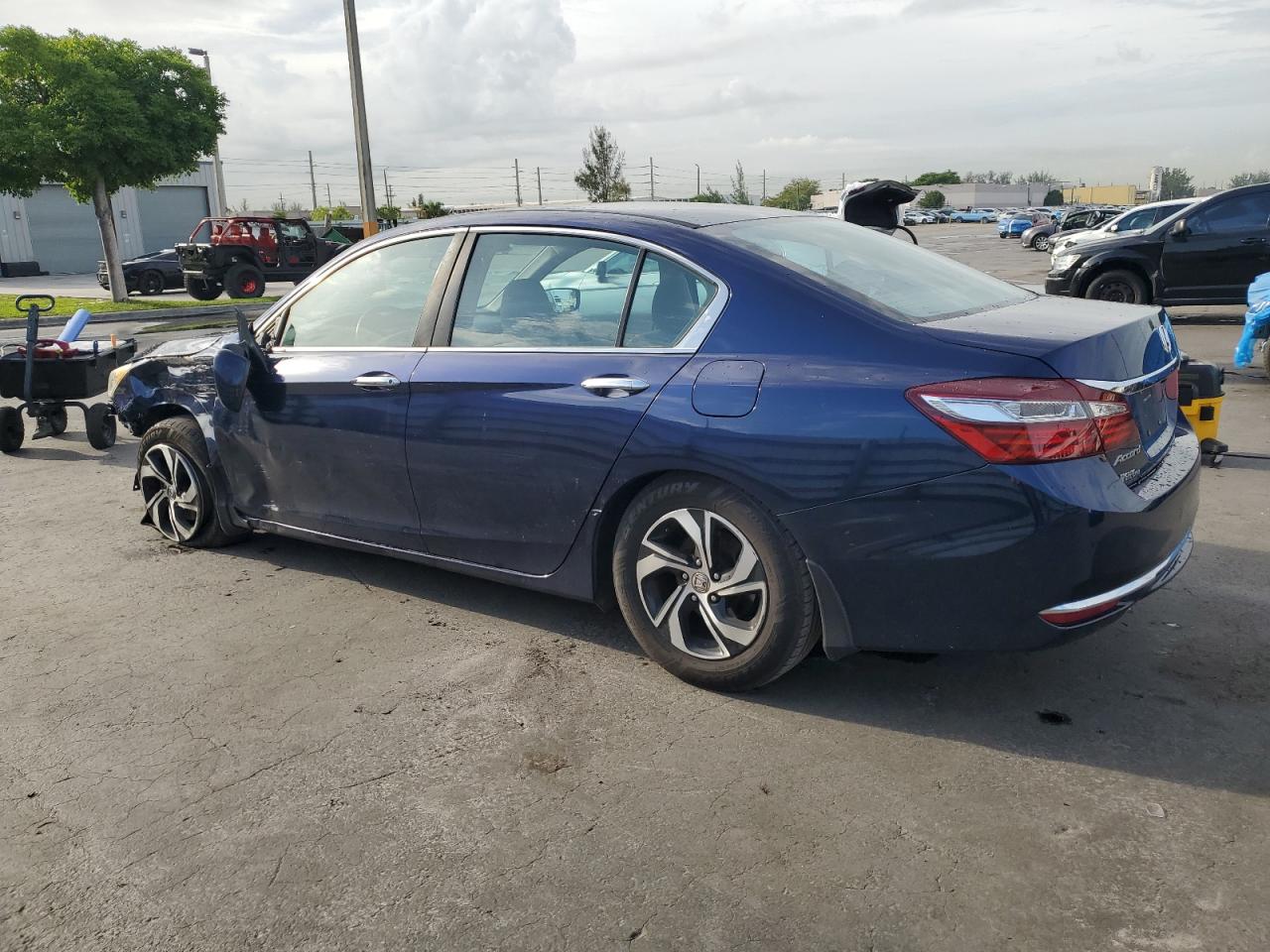 1HGCR2F38HA007964 HONDA ACCORD 2017