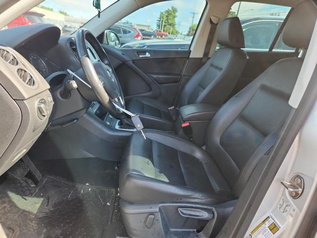  VOLKSWAGEN TIGUAN 2016 Srebrny