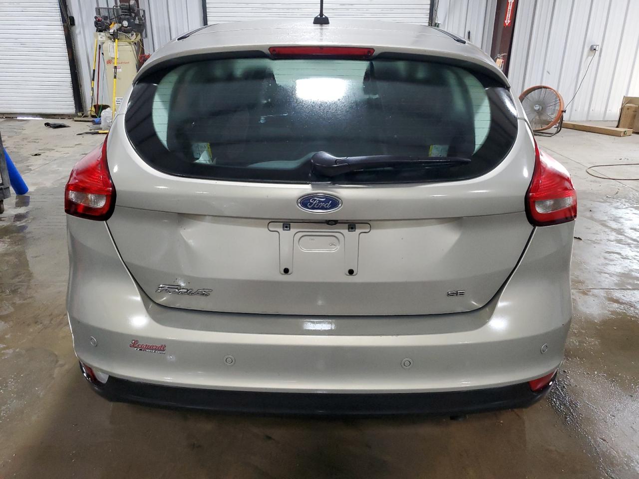 2015 Ford Focus Se VIN: 1FADP3K2XFL339830 Lot: 64878905
