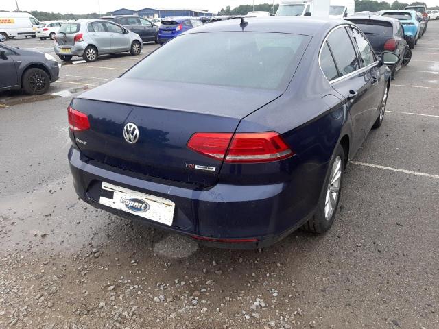 2017 VOLKSWAGEN PASSAT SE