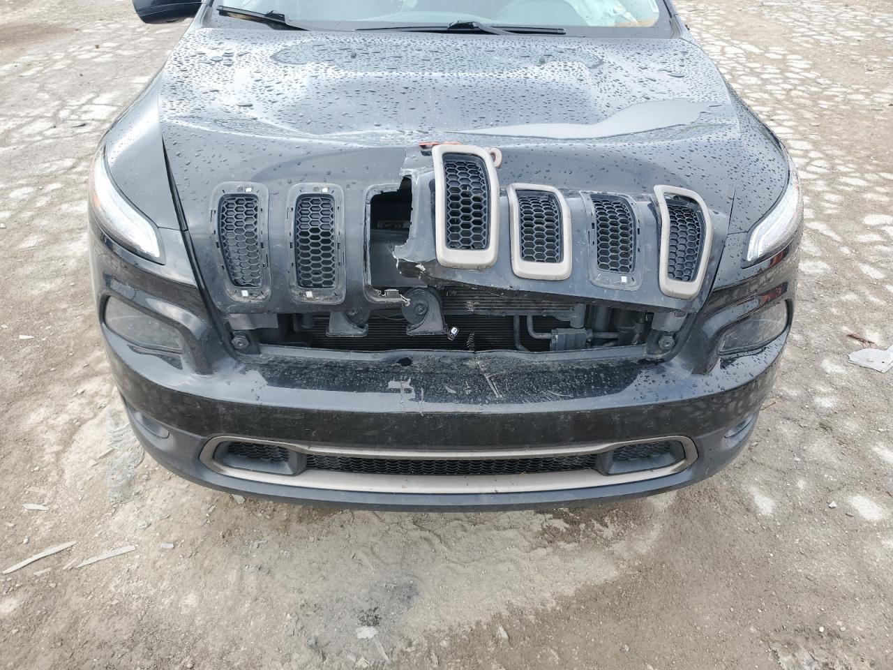 2016 Jeep Cherokee Latitude VIN: 1C4PJMCS7GW285772 Lot: 65728395