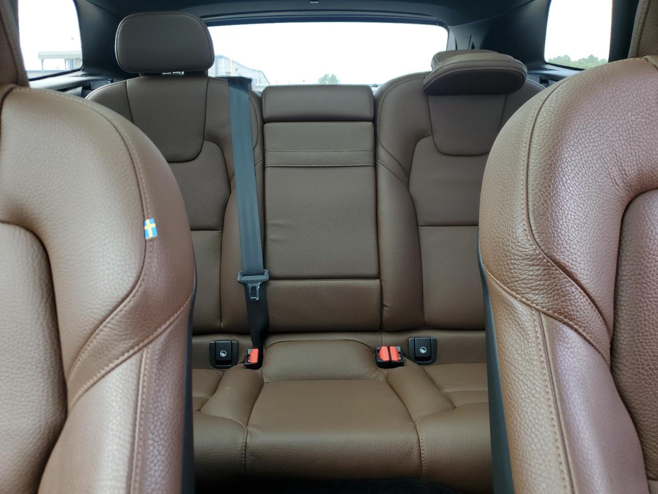 2021 Volvo Xc60 T5 Momentum VIN: YV4102DKXM1840893 Lot: 62770615