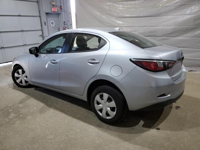  TOYOTA YARIS 2019 Srebrny