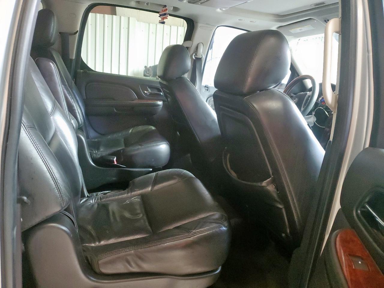 2011 Cadillac Escalade Esv Premium VIN: 1GYS3JEFXBR134946 Lot: 63870395