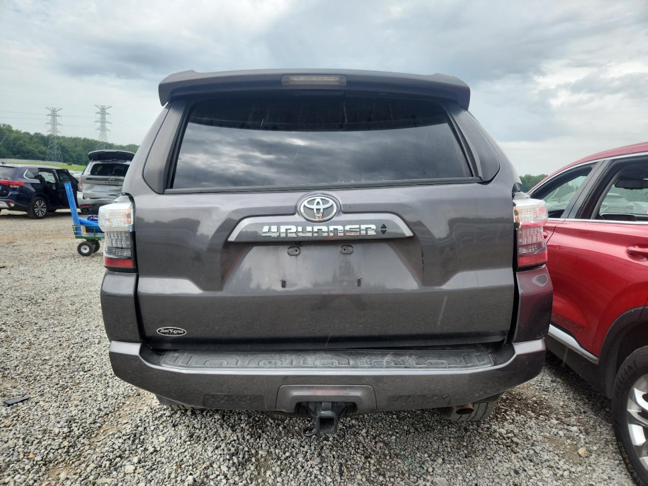 2022 Toyota 4Runner Sr5/Sr5 Premium VIN: JTEMU5JR0N6001097 Lot: 63317335