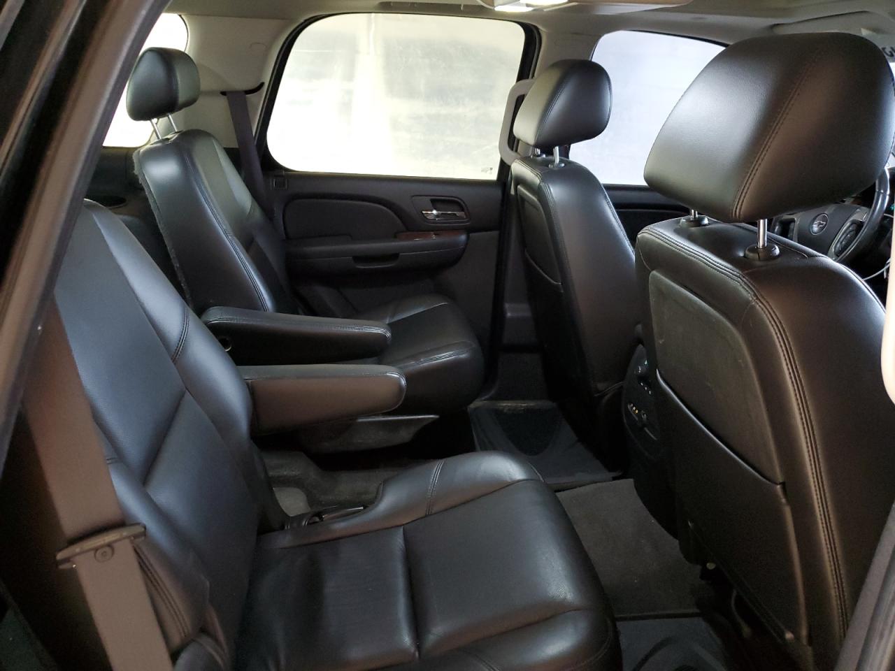 2010 Chevrolet Tahoe K1500 Ltz VIN: 1GNUKCE05AR236038 Lot: 63033425