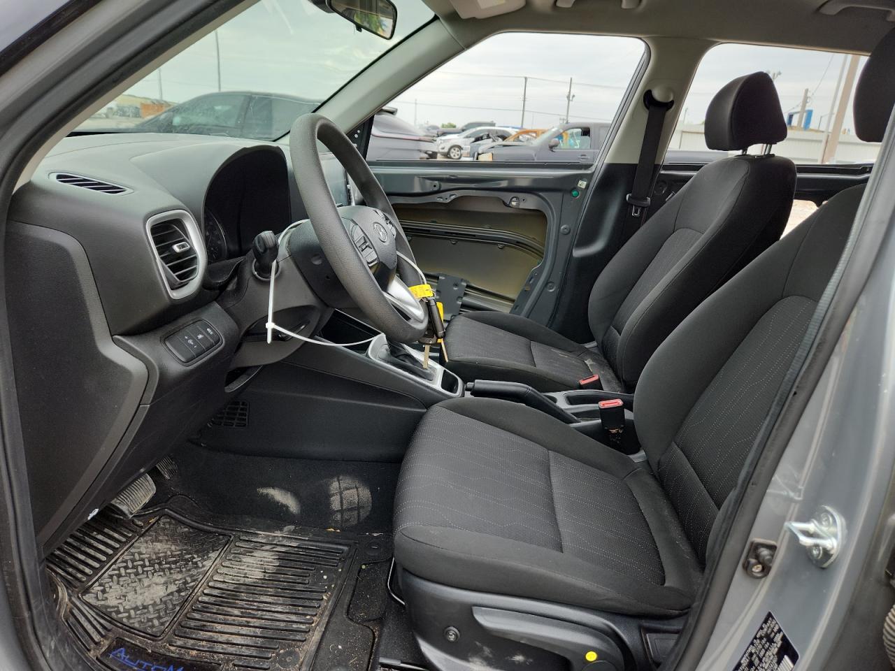 2022 Hyundai Venue Se VIN: KMHRB8A30NU141607 Lot: 63023035