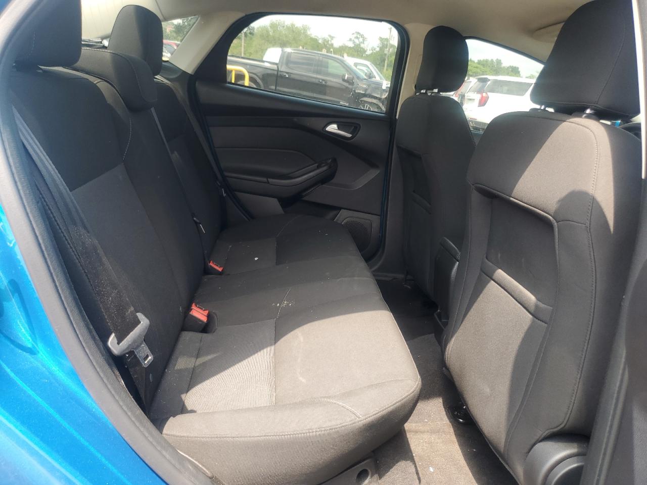 2016 Ford Focus Se VIN: 1FADP3FE4GL238420 Lot: 64782595