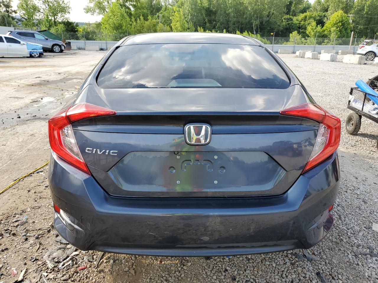 2018 Honda Civic Lx VIN: 2HGFC2F59JH533270 Lot: 65203745