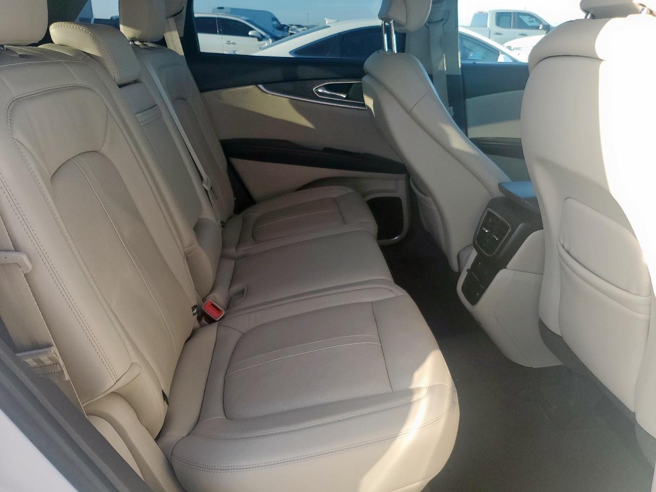 2lmpj6lr9jbl23293 2LMPJ6LR9JBL23293 2018 Lincoln Mkx Reserve