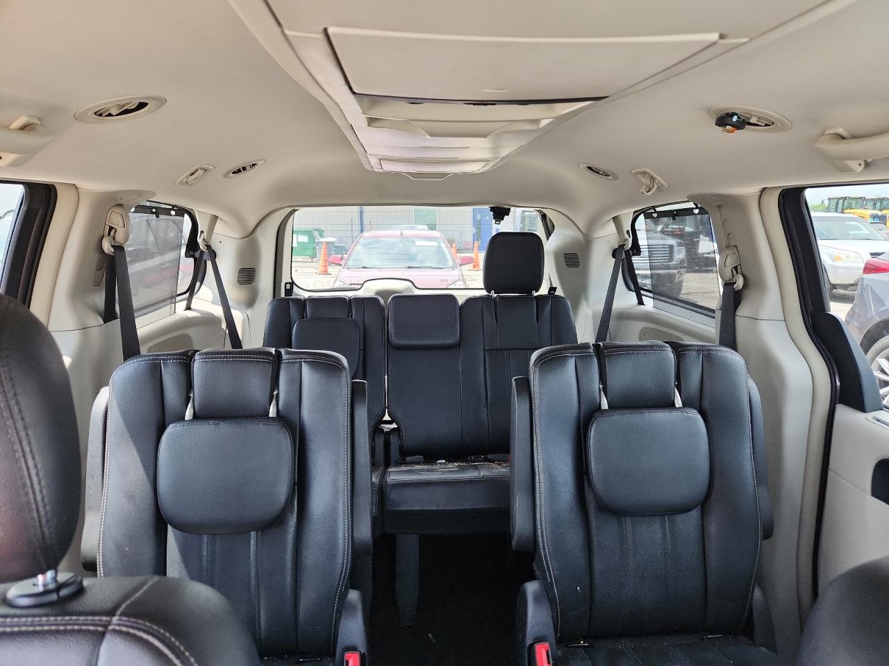 2016 Chrysler Town & Country Touring VIN: 2C4RC1BGXGR113257 Lot: 65097635