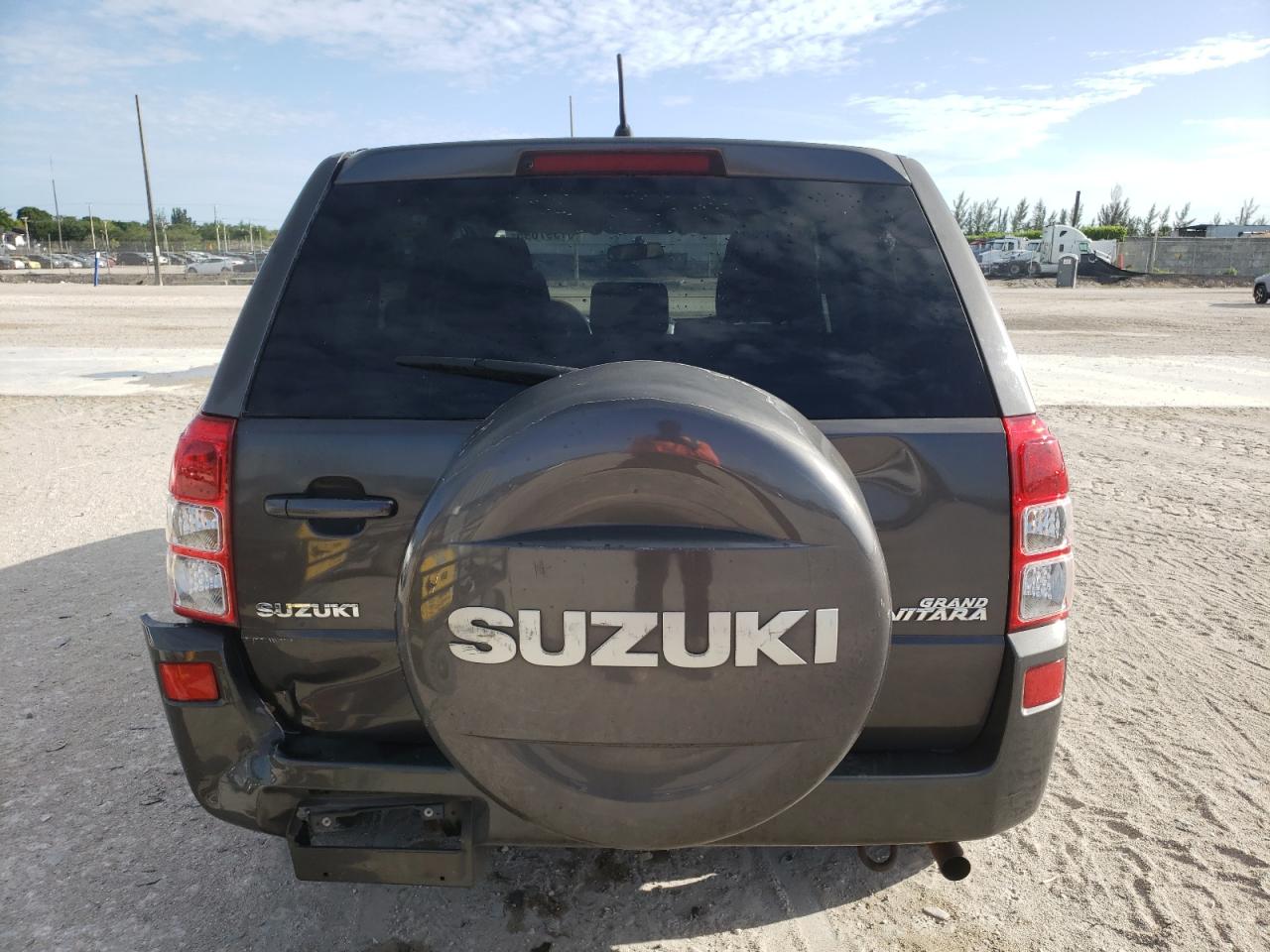2011 Suzuki Grand Vitara Premium VIN: JS3TE0D24B4100755 Lot: 61397695