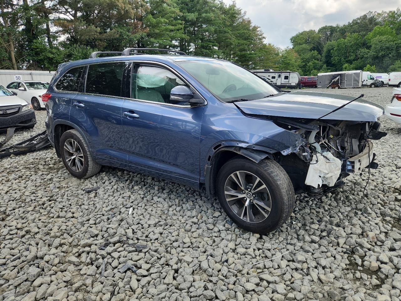2017 Toyota Highlander Le VIN: 5TDBZRFH1HS366896 Lot: 65053595
