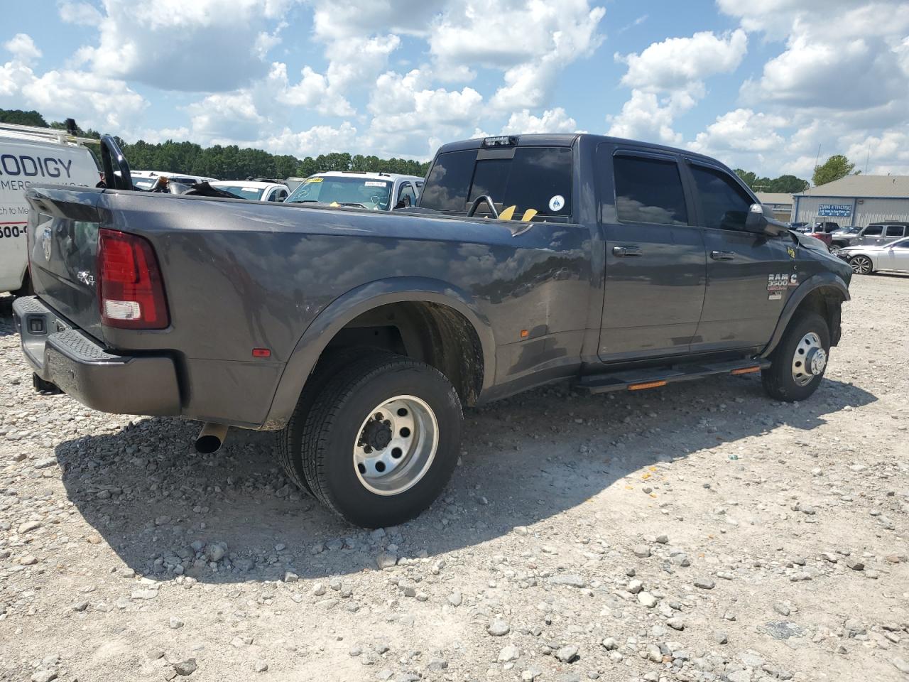 3c63rrjl8jg339349 3C63RRJL8JG339349 2018 Ram 3500 Laramie