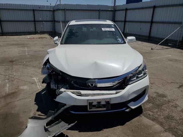 Седаны HONDA ACCORD 2017 Белы