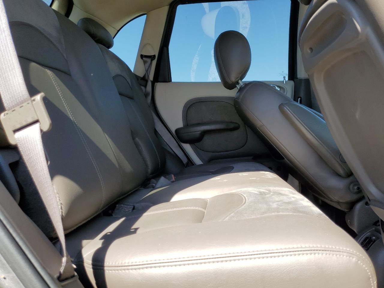 2004 Chrysler Pt Cruiser Limited VIN: 3C8FY68B34T224706 Lot: 65470375