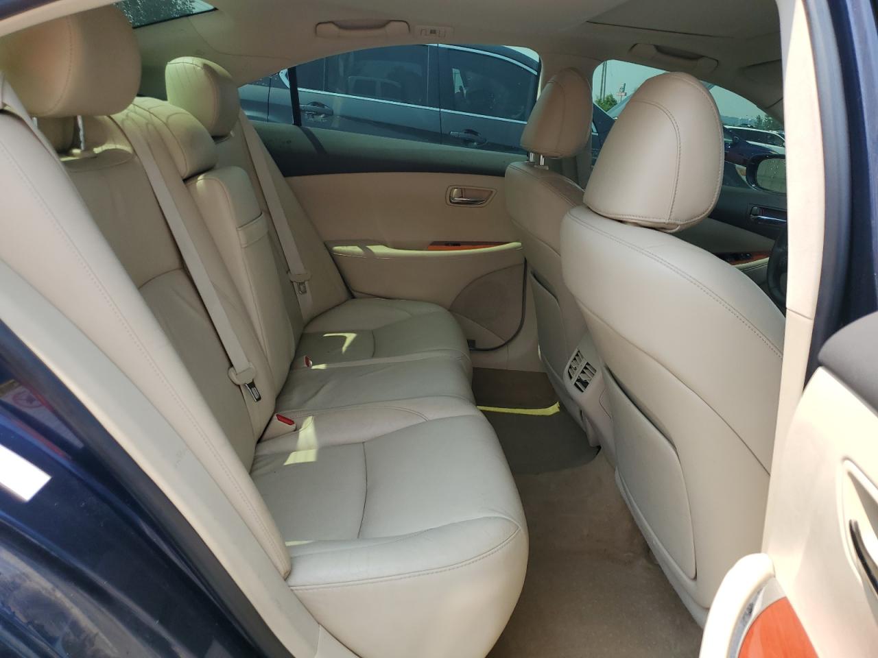 2011 Lexus Es 350 VIN: JTHBK1EG8B2420318 Lot: 64980495