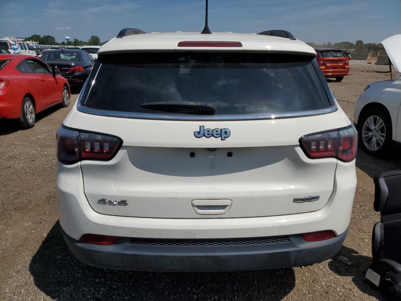 2019 Jeep Compass Latitude VIN: 3C4NJDBB4KT690639 Lot: 65520185