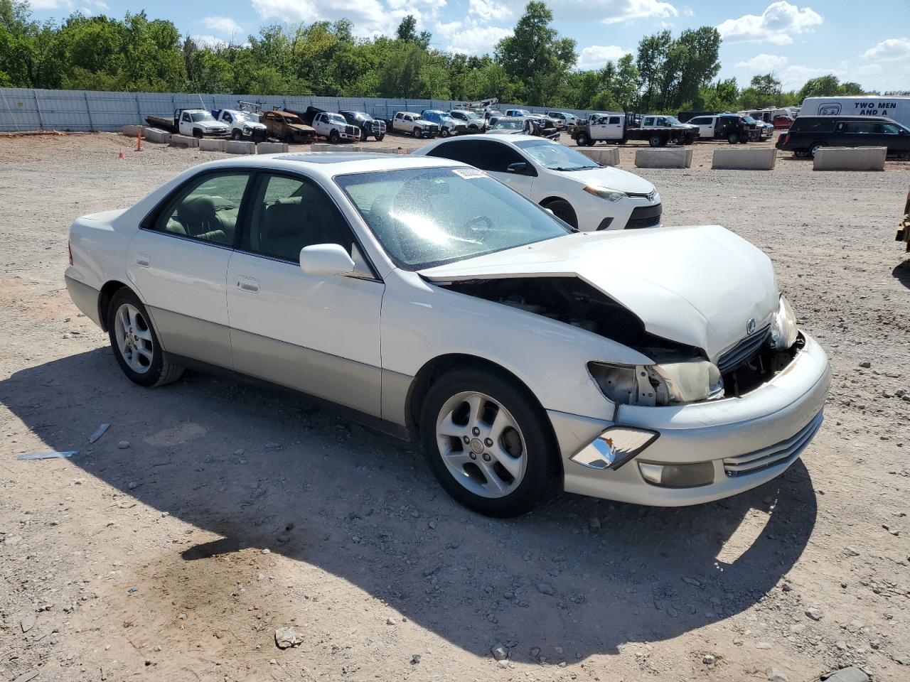 jt8bf28g3y5101762 JT8BF28G3Y5101762 2000 Lexus Es 300