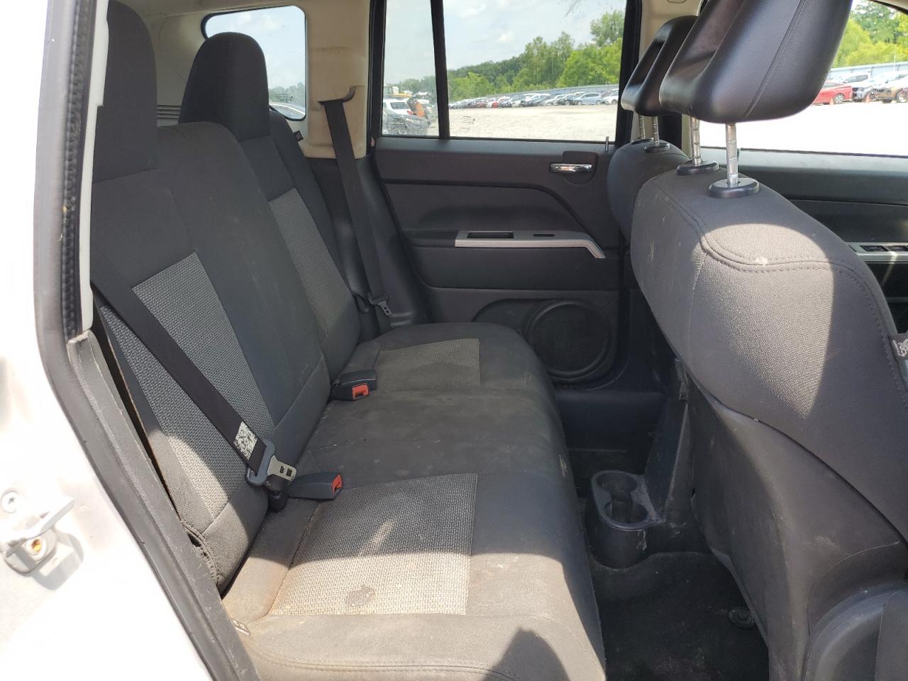 2008 Jeep Compass Sport VIN: 1J8FT47W18D735151 Lot: 80169025