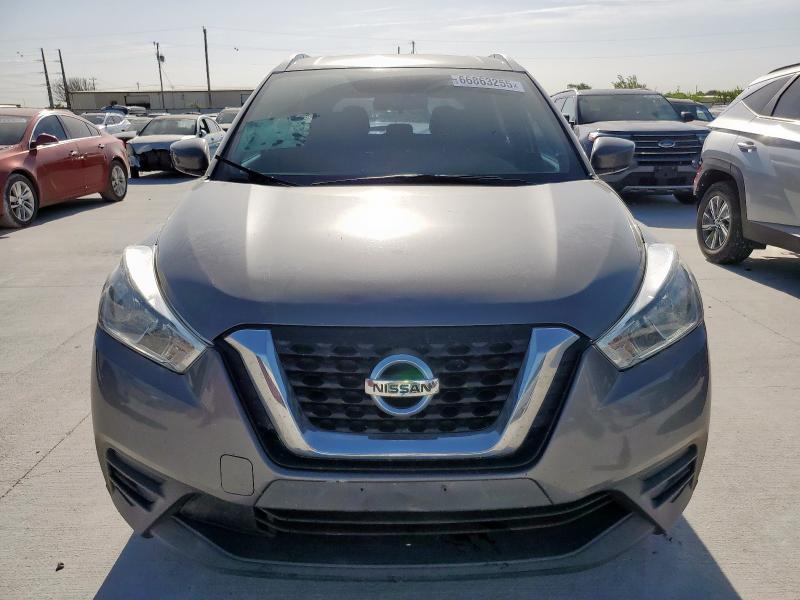  NISSAN KICKS 2018 Gray