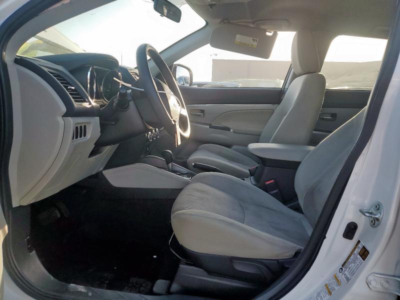  MITSUBISHI OUTLANDER 2019 Белы