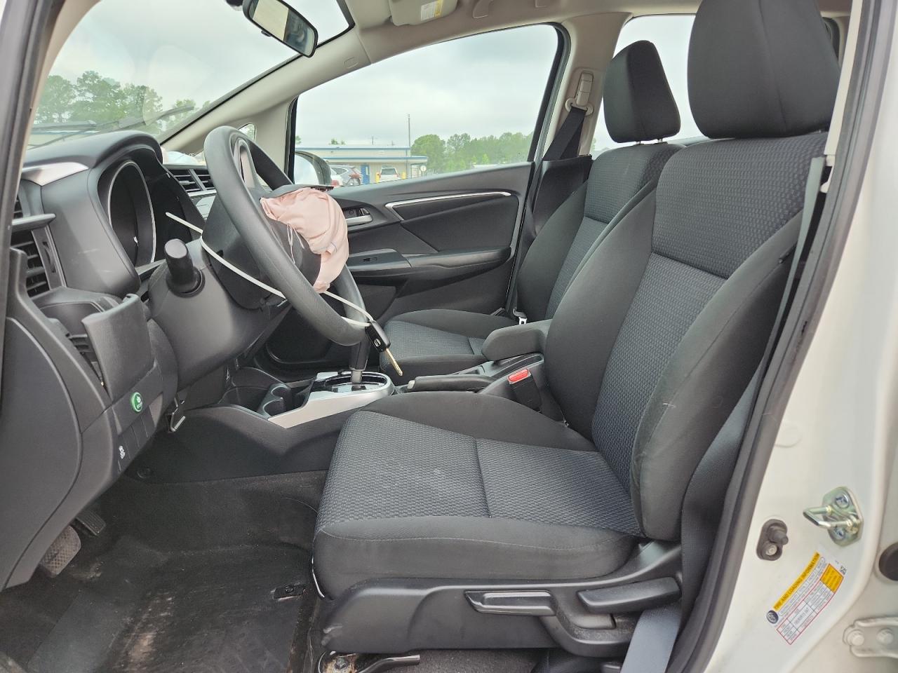 2020 Honda Fit Lx VIN: 3HGGK5H42LM712767 Lot: 63070485