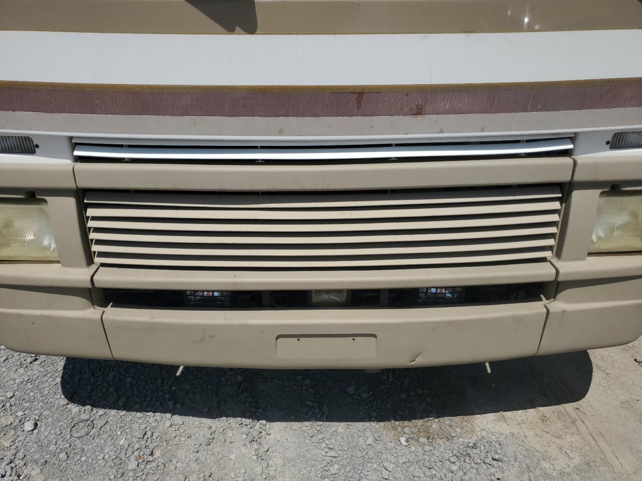 1999 Ford Fleetwood - Rvs Rv VIN: 3FCNF53S1XJA03528 Lot: 65809195