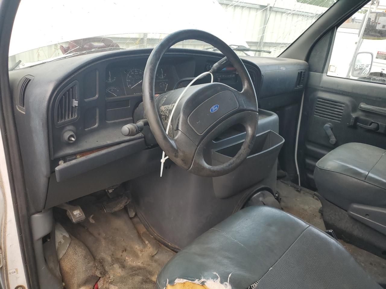 1994 Ford Econoline E350 Cutaway Van VIN: 1FDJE37H4RHA27845 Lot: 61783175