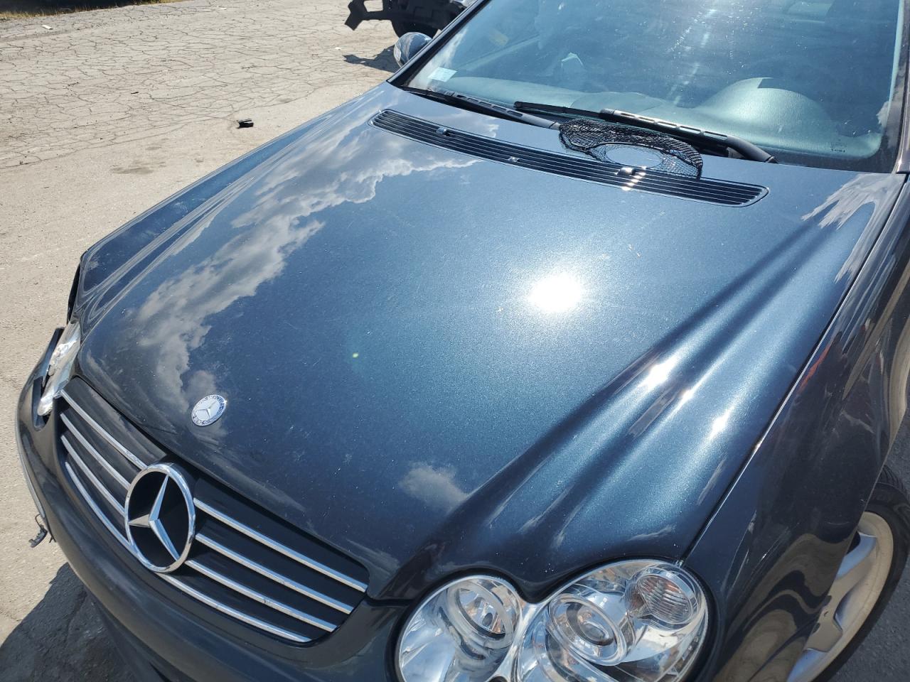 2004 Mercedes-Benz Clk 500 VIN: WDBTJ75J44F095359 Lot: 63220175