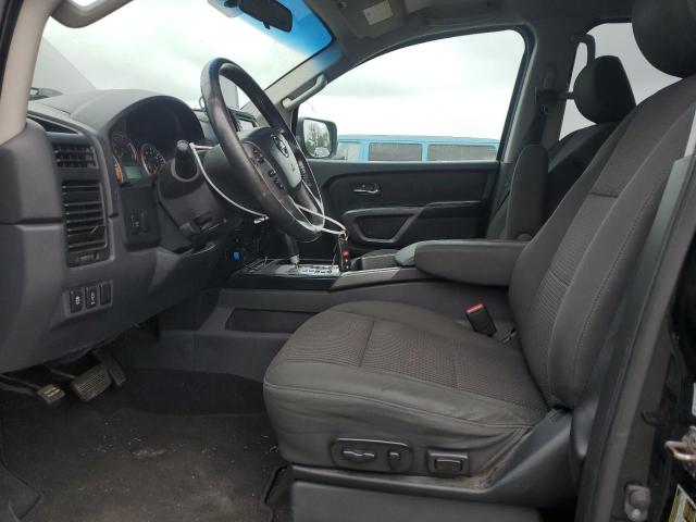 Pickups NISSAN TITAN 2015 Czarny