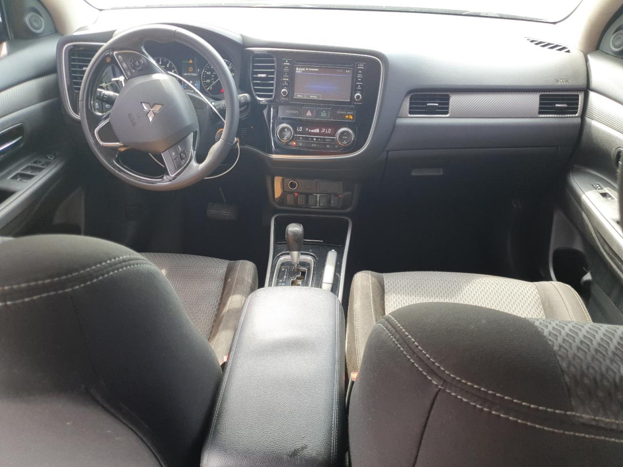 2017 Mitsubishi Outlander Es VIN: JA4AD2A38HZ060896 Lot: 64957035